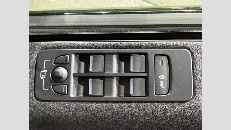 2019 認定中古車 Land Rover Discovery Sport Narvik Black ４WD ランドマークエディション