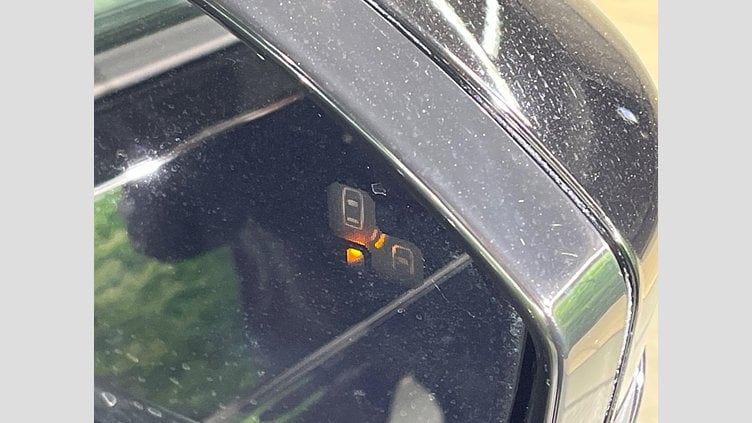 2019 認定中古車 Land Rover Discovery Sport Narvik Black ４WD ランドマークエディション