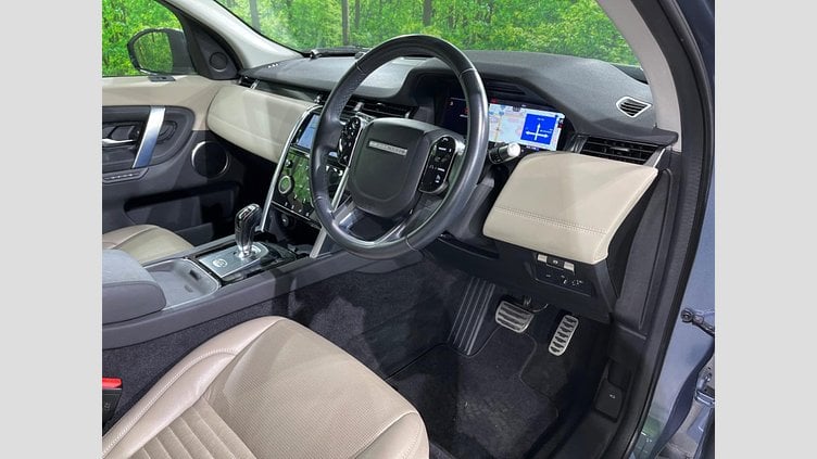 2020 認定中古車 Land Rover Discovery Sport Byron Blue ４WD S　180PS