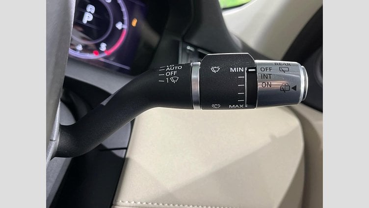 2020 認定中古車 Land Rover Discovery Sport Byron Blue ４WD S　180PS