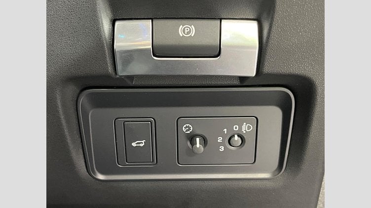 2020 認定中古車 Land Rover Discovery Sport Byron Blue ４WD S　180PS