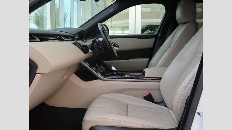 2023 認定中古車 Land Rover Range Rover Velar Fuji White ガソリン Ｒ ダイナミック ＳＥ Ｐ２５０ コイルサスペンション装着