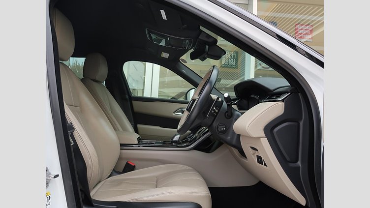 2023 認定中古車 Land Rover Range Rover Velar Fuji White ガソリン Ｒ ダイナミック ＳＥ Ｐ２５０ コイルサスペンション装着