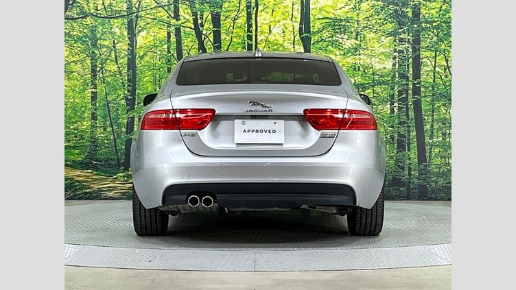 2019 認定中古車 Jaguar XE Indus Silver 204DT　４WD プレステージ