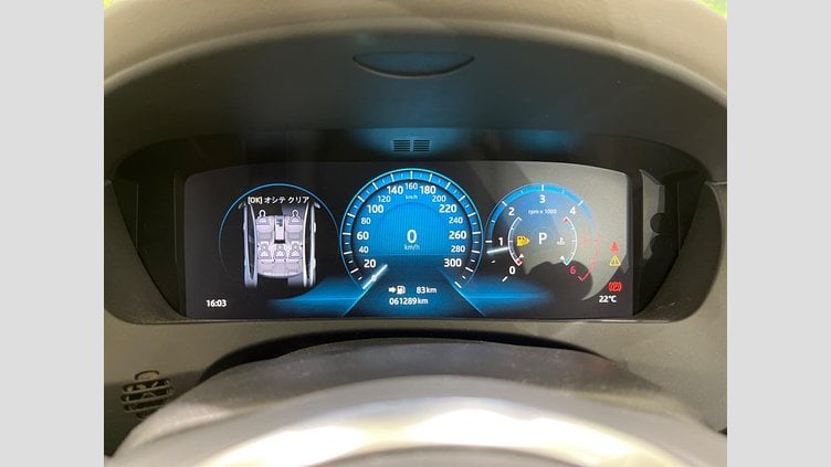 2019 認定中古車 Jaguar XE Indus Silver 204DT　４WD プレステージ