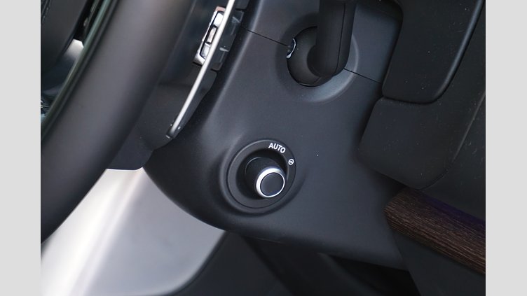 2024 認定中古車 Land Rover Range Rover リグリアンブラック - サテンフィニッシュ AWD HSE