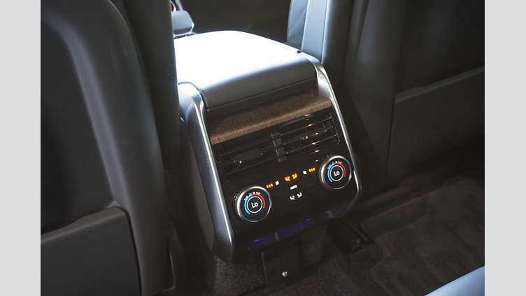 2024 認定中古車 Land Rover Range Rover リグリアンブラック - サテンフィニッシュ AWD HSE