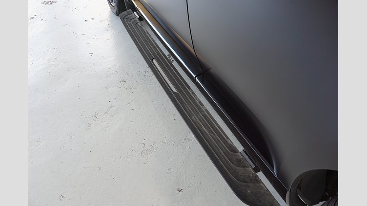 2024 認定中古車 Land Rover Range Rover リグリアンブラック - サテンフィニッシュ AWD HSE