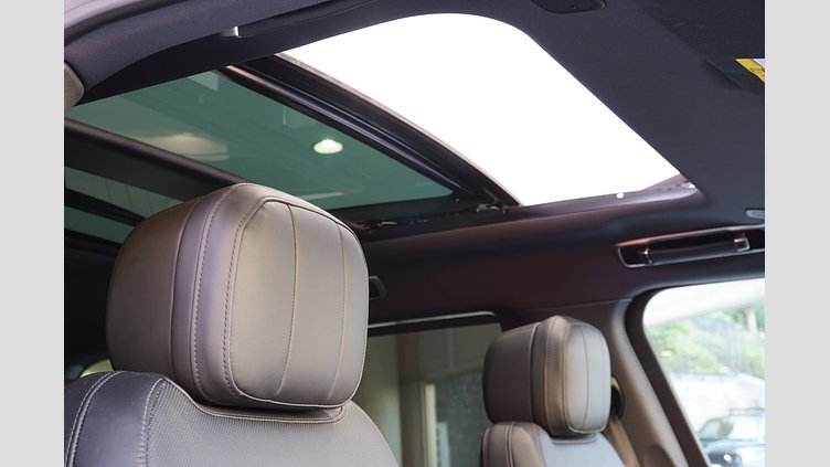 2024 認定中古車 Land Rover Range Rover リグリアンブラック - サテンフィニッシュ AWD HSE