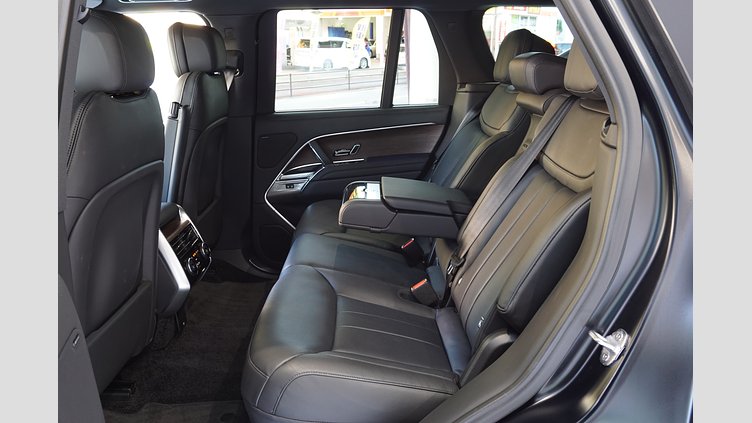 2024 認定中古車 Land Rover Range Rover リグリアンブラック - サテンフィニッシュ AWD HSE