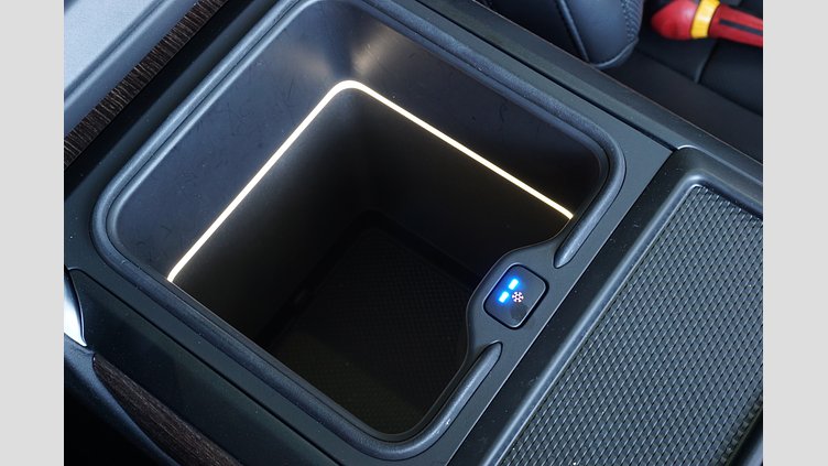 2024 認定中古車 Land Rover Range Rover リグリアンブラック - サテンフィニッシュ AWD HSE