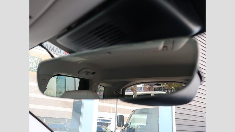 2021 認定中古車 Land Rover Discovery Sport Eiger Grey ディーゼル Ｄ１８０Ｓ