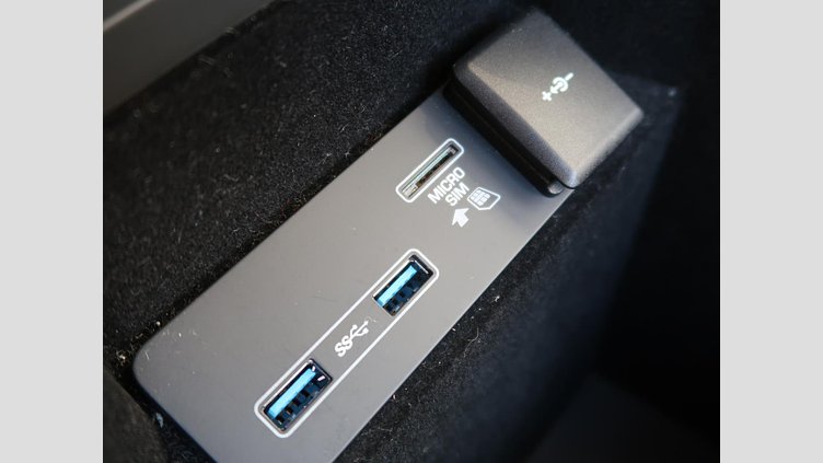 2021 認定中古車 Land Rover Discovery Sport Eiger Grey ディーゼル Ｄ１８０Ｓ