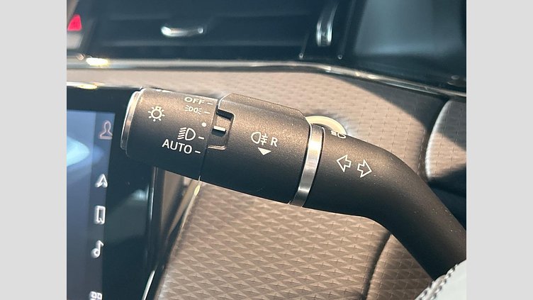 2023 認定中古車 Land Rover Range Rover Evoque Santorini Black D200 R-Dynamic SE