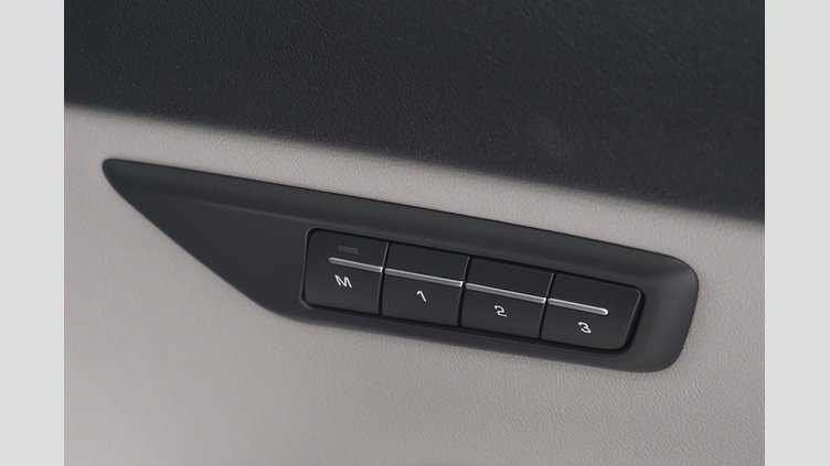 2022 認定中古車 Jaguar E-Pace ブルーファイﾔｰブルー P250 AWD（オートマチック） R-DYNAMIC SE