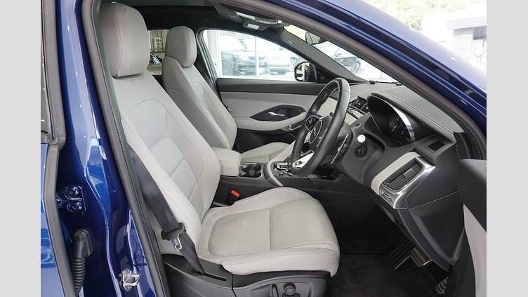 2022 認定中古車 Jaguar E-Pace ブルーファイﾔｰブルー P250 AWD（オートマチック） R-DYNAMIC SE