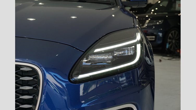 2022 認定中古車 Jaguar E-Pace ブルーファイﾔｰブルー P250 AWD（オートマチック） R-DYNAMIC SE