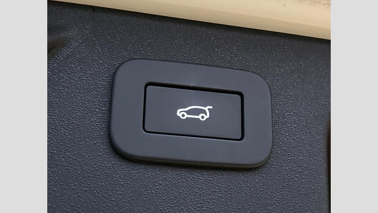 2022 認定中古車 Land Rover Discovery Sport Fuji White P250 R-Dynamic S