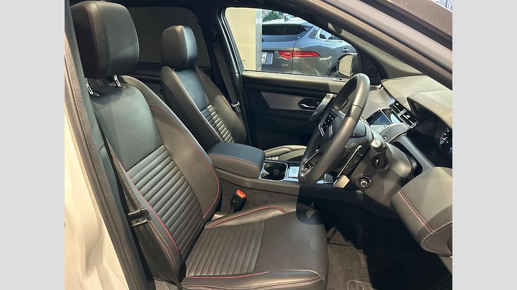 2022 認定中古車 Land Rover Discovery Sport Fuji White P250 R-Dynamic S