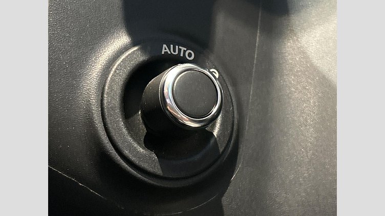 2022 認定中古車 Land Rover Discovery Sport Fuji White P250 R-Dynamic S