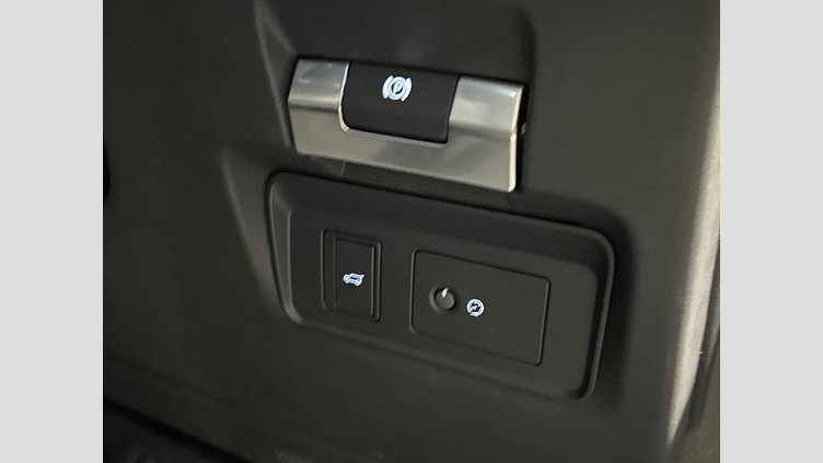 2022 認定中古車 Land Rover Discovery Sport Fuji White P250 R-Dynamic S