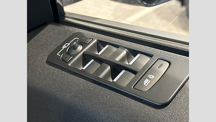 2022 認定中古車 Land Rover Discovery Sport Fuji White P250 R-Dynamic S