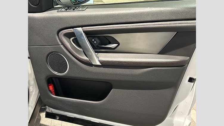 2022 認定中古車 Land Rover Discovery Sport Fuji White P250 R-Dynamic S