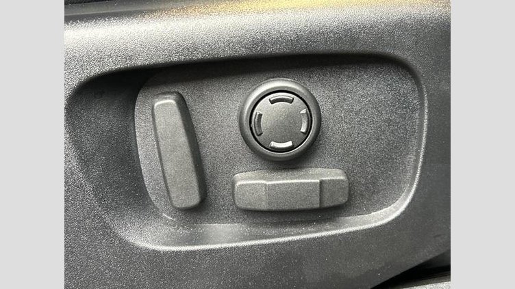 2022 認定中古車 Land Rover Discovery Sport Fuji White P250 R-Dynamic S