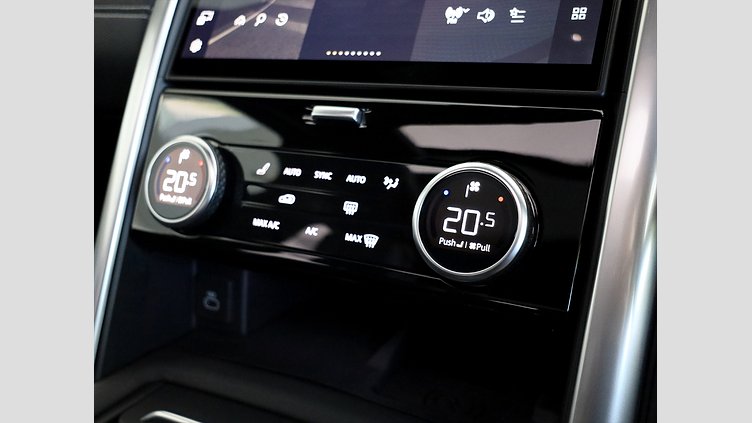 2024 Approved Land Rover Discovery Eiger Grey AWD D300 Dynamic HSE