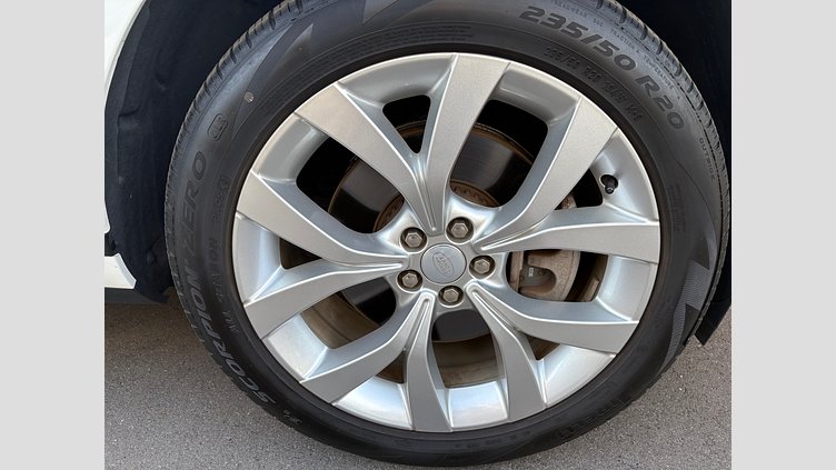 2023 認定中古車 Land Rover Range Rover Evoque フジホワイト（ソリッド） ガソリン200ps SE P200