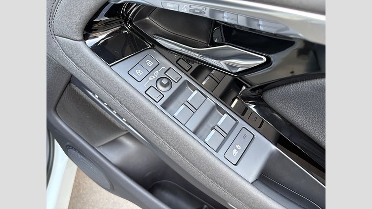 2023 認定中古車 Land Rover Range Rover Evoque フジホワイト（ソリッド） ガソリン200ps SE P200