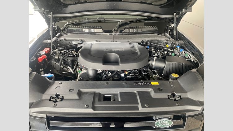 2024 認定中古車 Land Rover Defender 130 Santorini Black オートマチック X 　D350