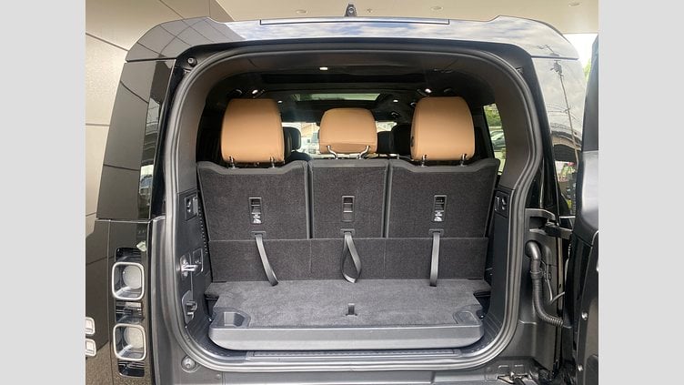 2024 認定中古車 Land Rover Defender 130 Santorini Black オートマチック X 　D350