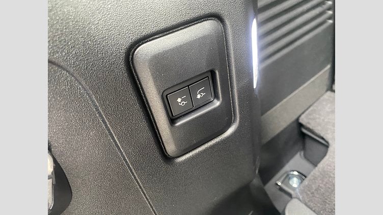 2024 認定中古車 Land Rover Defender 130 Santorini Black オートマチック X 　D350