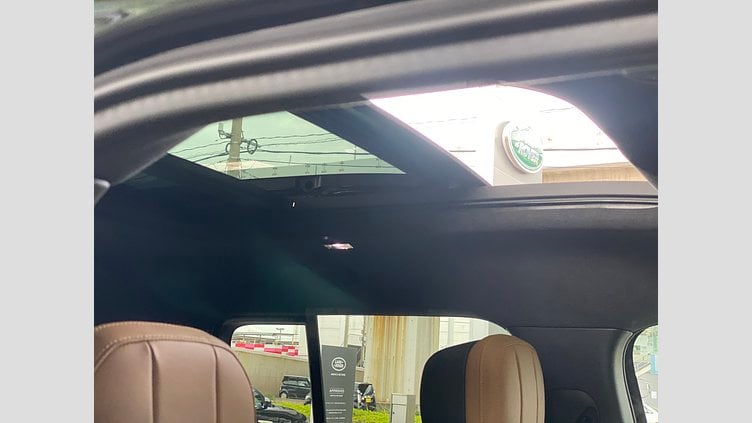 2024 認定中古車 Land Rover Defender 130 Santorini Black オートマチック X 　D350