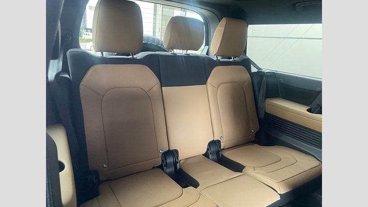 2024 認定中古車 Land Rover Defender 130 Santorini Black オートマチック X 　D350