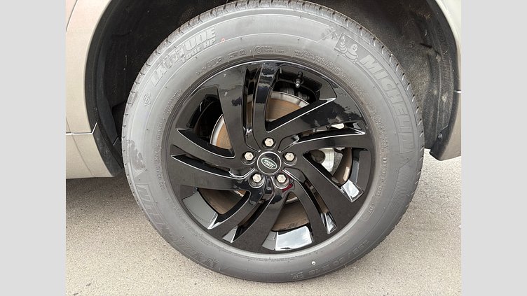 2024 認定中古車 Land Rover Discovery Sport シリコンシルバー D200マイルドハイブリッド（ディーゼル） S 