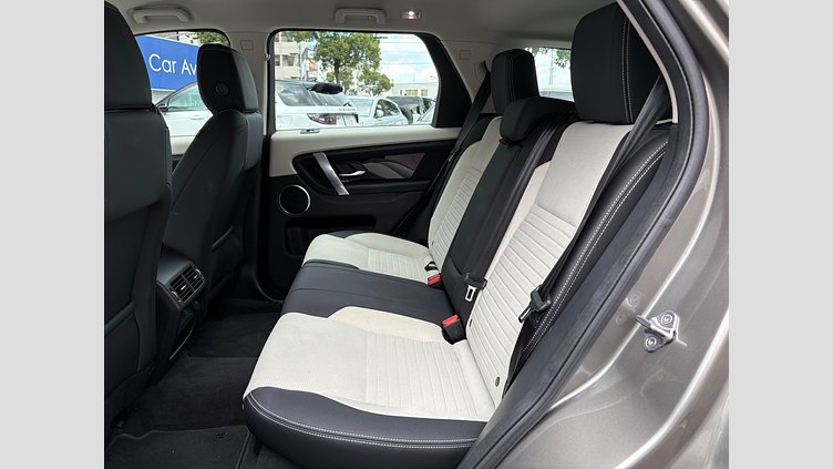 2024 認定中古車 Land Rover Discovery Sport シリコンシルバー D200マイルドハイブリッド（ディーゼル） S 