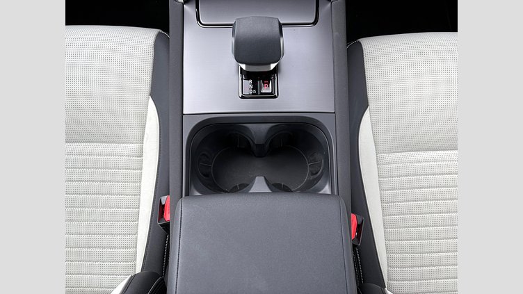 2024 認定中古車 Land Rover Discovery Sport シリコンシルバー D200マイルドハイブリッド（ディーゼル） S 