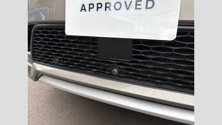 2024 認定中古車 Land Rover Discovery Sport シリコンシルバー D200マイルドハイブリッド（ディーゼル） S 