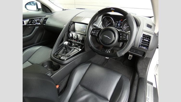 2014 認定中古車 Jaguar F-Type Polaris White 6-Speed　マニュアル S 6-Speed　マニュアル