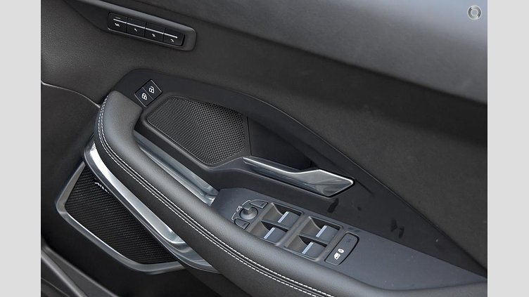 2024 Approved Jaguar E-Pace Eiger Grey P250 PETROL P250 R-DYNAMIC SE