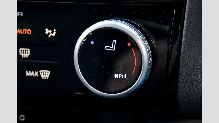 2024 Approved Jaguar E-Pace Fuji White P250 PETROL P250 R-DYNAMIC SE