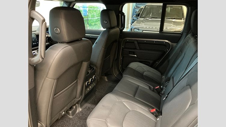 2025 認定中古車 Land Rover Defender 110 Silicon Silver AWD 8AT X-Dynamic SE