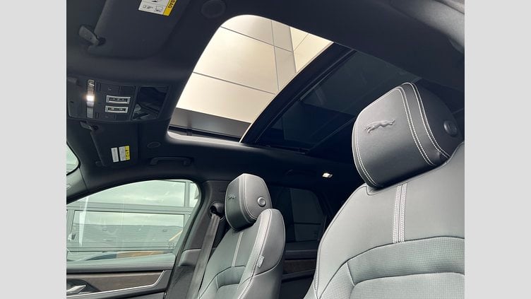 2022 認定中古車 Jaguar F-Pace Grey 4WD D200 R-Dynamic SE