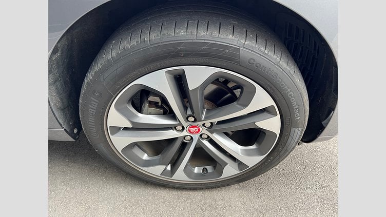 2022 認定中古車 Jaguar F-Pace Grey 4WD D200 R-Dynamic SE