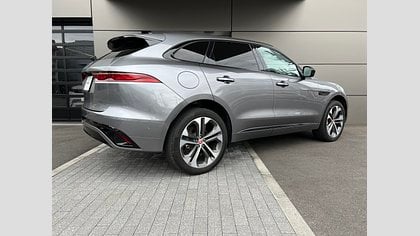 F-Pace 11
