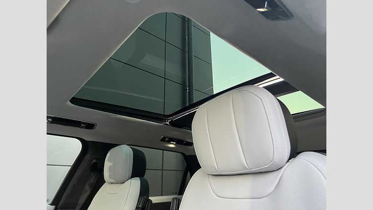 2024 認定中古車 Land Rover Range Rover Sport Fuji White 4WD D300 HSE