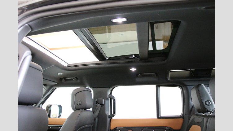 2024 認定中古車 Land Rover Defender 110 カルパチアングレイ D300 AWD（オートマチック） X-DYNAMIC HSE