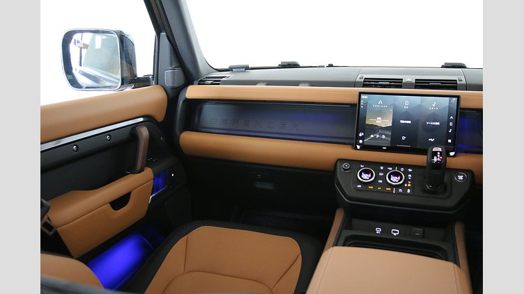 2024 認定中古車 Land Rover Defender 110 カルパチアングレイ D300 AWD（オートマチック） X-DYNAMIC HSE